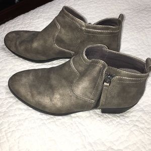 Arizona Jeans Co. Garrity ankle boot